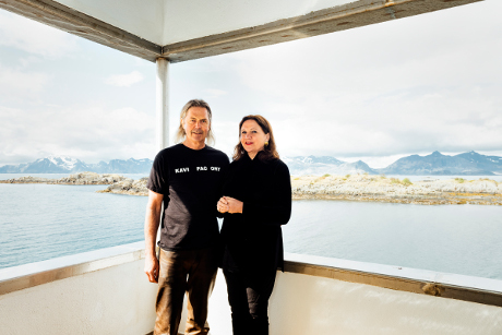 Les collectionneurs, Rolf et Venke Hoff devant leur centre d'art norvégien, la KaviarFactory